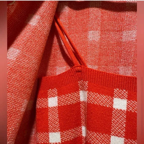 Cardigan Set Pearl Buttons Blood Red
Orange Warm Soft Small - Picture 4 of 7